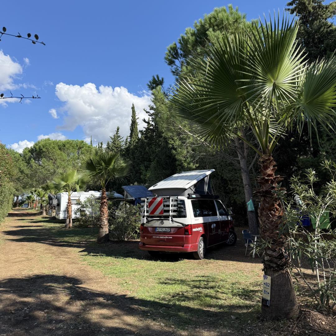 emplacement camping-car pas cher grau du roi